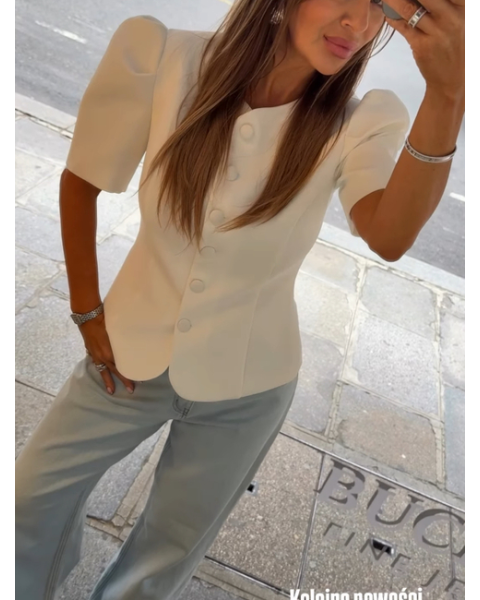 Ali palaidinė balta