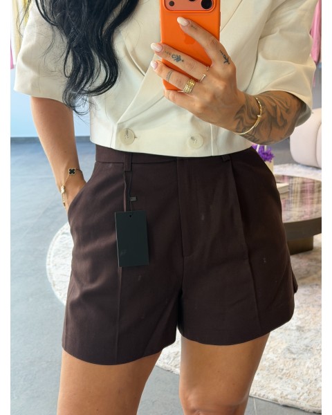ŠORTAI LIA BROWN