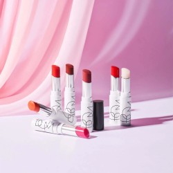 BOM Dewy Lip Balm - drėkinantis lūpų balzamas su spalva BOM Dewy Lip Balm - drėkinantis lūpų balzamas su spalva