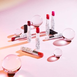 BOM Dewy Lip Balm - drėkinantis lūpų balzamas su spalva BOM Dewy Lip Balm - drėkinantis lūpų balzamas su spalva