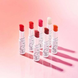 BOM Dewy Lip Balm - drėkinantis lūpų balzamas su spalva BOM Dewy Lip Balm - drėkinantis lūpų balzamas su spalva